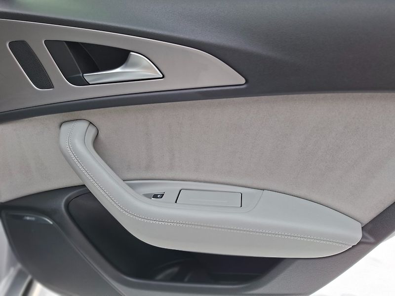 Audi A6 Allroad (2014) 3.0TDI 150kW S-TRONIC -VÝBAVA - fotka 36 z 47