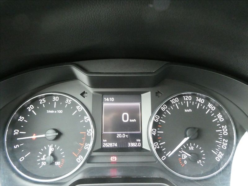 Škoda Octavia 2,0 TDi110kW ELEGANCE,ČR,ZÁVĚS - fotka 38 z 45