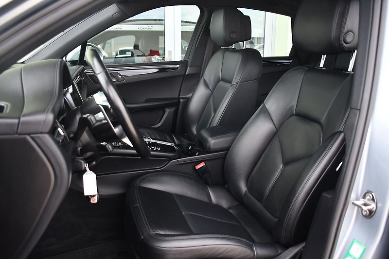 Porsche Macan S 3.0V6 260kW PANO - fotka 14 z 39