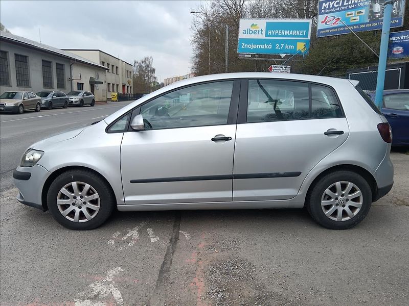 Volkswagen Golf Plus 1,9 TDi DSG  Comfortline - fotka 6 z 20