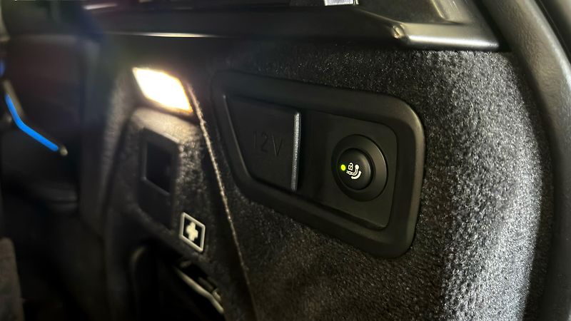 BMW X7 M60i X-DRIVE / ZÁRUKA / 7 MÍST - fotka 24 z 67