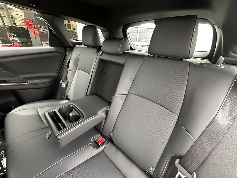 Toyota bZ4X (2026) Touring AWD - Executive 74kWh  - fotka 33 z 44