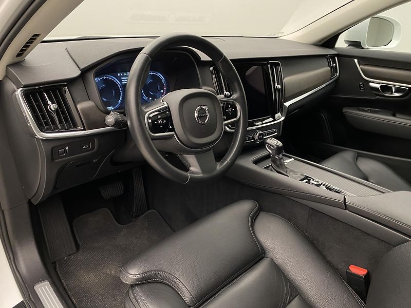 Volvo V90 CC T5 AWD MOMENTUM REZERVACE - fotka 4 z 46