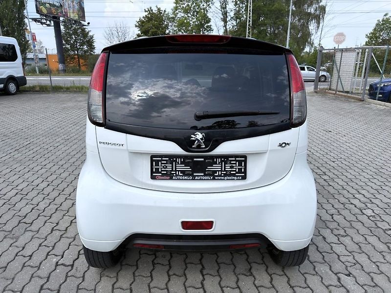 Peugeot iOn 49 kW servisní knížka - fotka 4 z 16