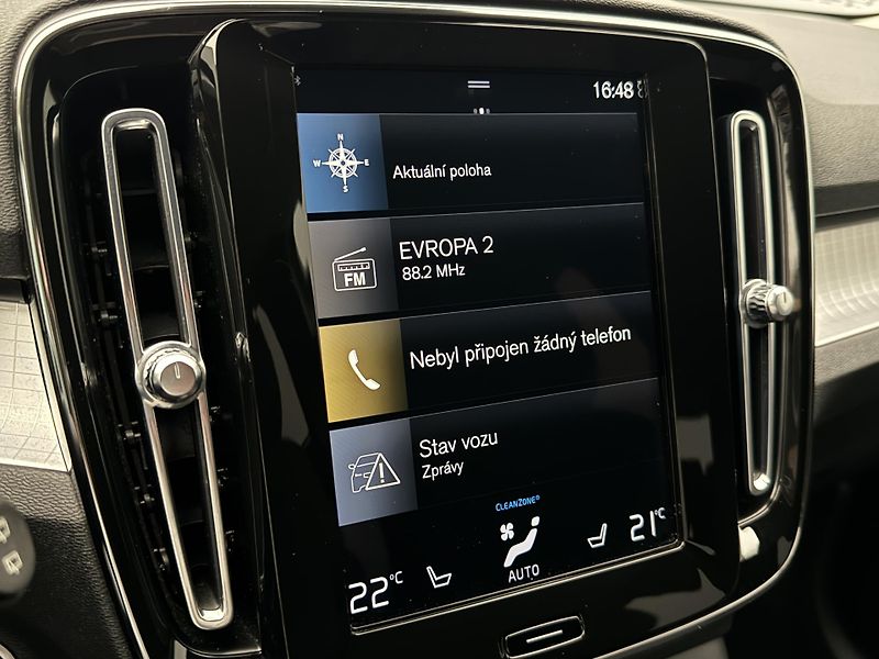 Volvo XC40 T3 MOMENTUM CZ 1.maj - fotka 33 z 47