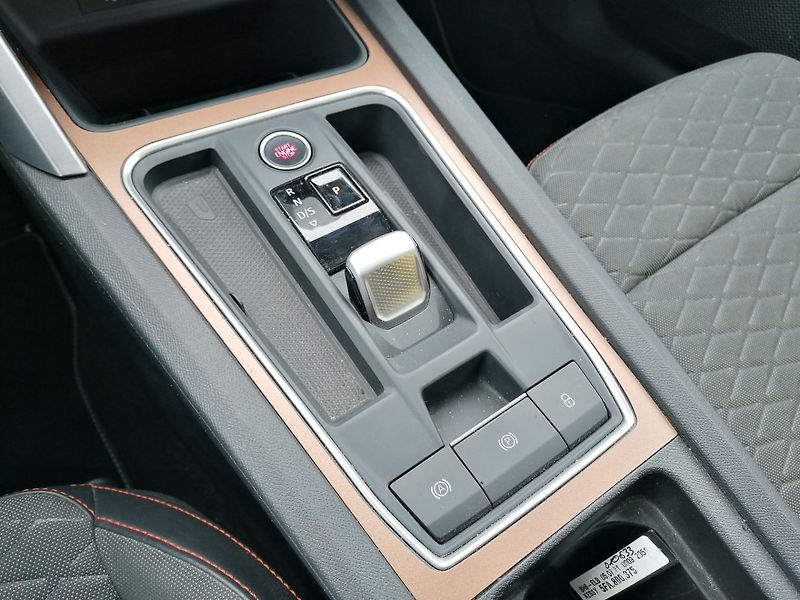 Seat Leon (2021) 1.4 TSi E-HYBRID Cupra Design - fotka 12 z 35