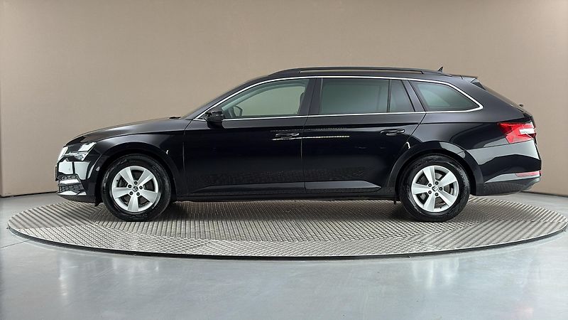 Škoda Superb 2.0 TDI Ambition Combi - fotka 4 z 24