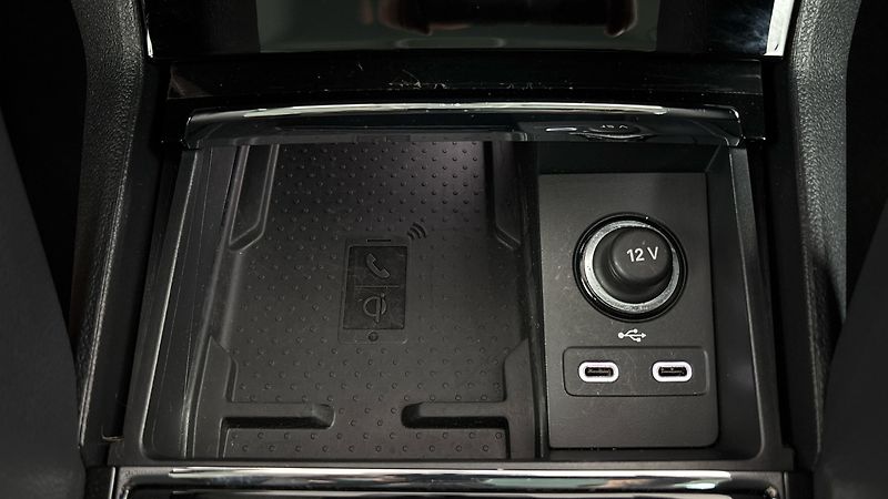 Škoda Karoq 2.0 TDI Style - fotka 23 z 29
