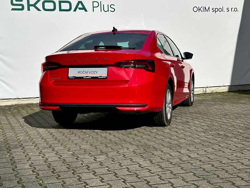 Škoda Octavia (2024) 1.5 TSI 110kW MHEV Selection D - fotka 2 z 23
