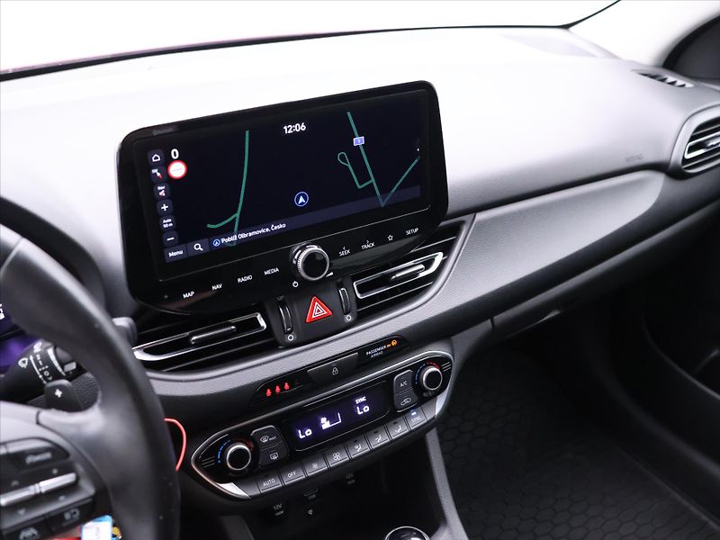 Hyundai i30 1,0 T-GDI Automat CZ Smart DPH - fotka 19 z 31