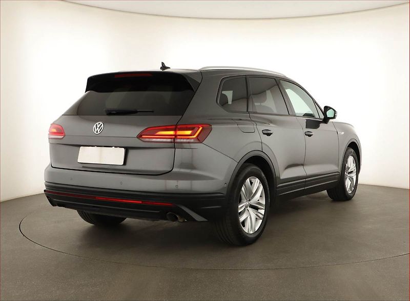Volkswagen Touareg (2020) 3.0 TDI - fotka 5 z 18