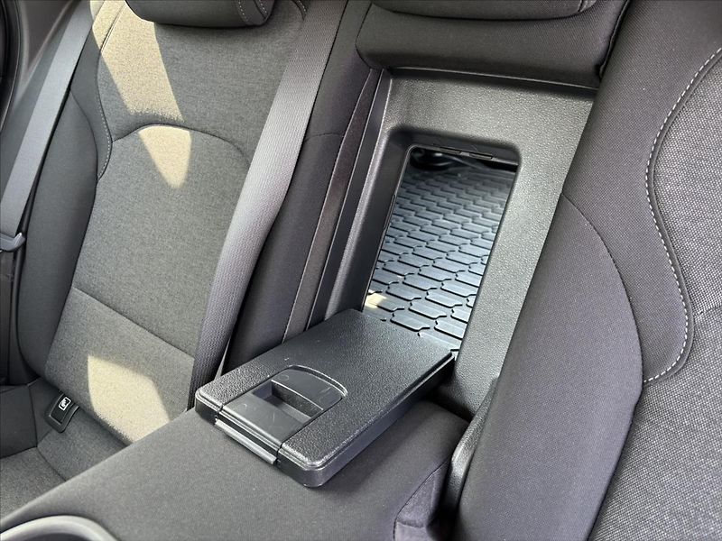 Hyundai i30 1,5 TGDi 118kW Smart ZÁRUKA - fotka 13 z 45