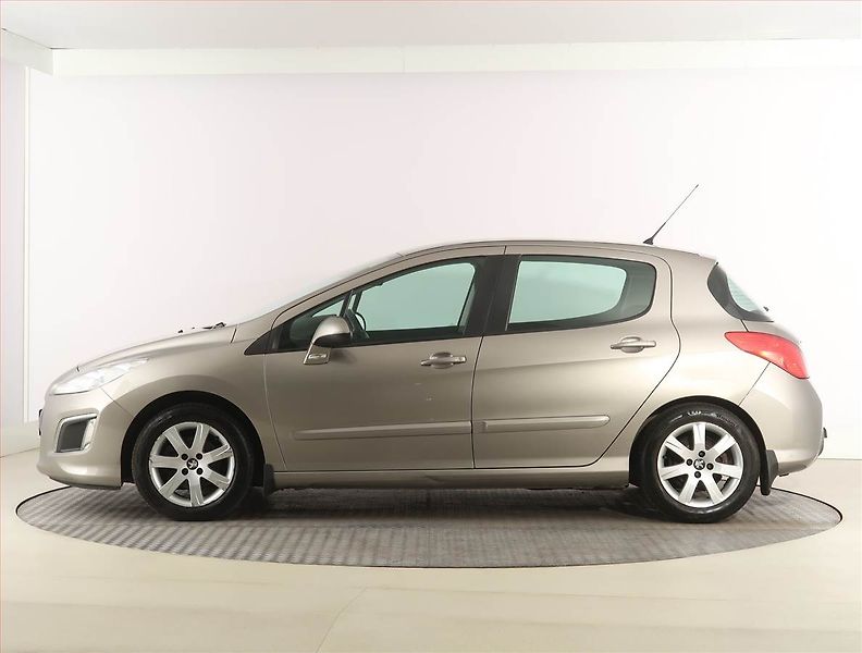 Peugeot 308 (2011) 1.6 HDi, Tempomat - fotka 3 z 18