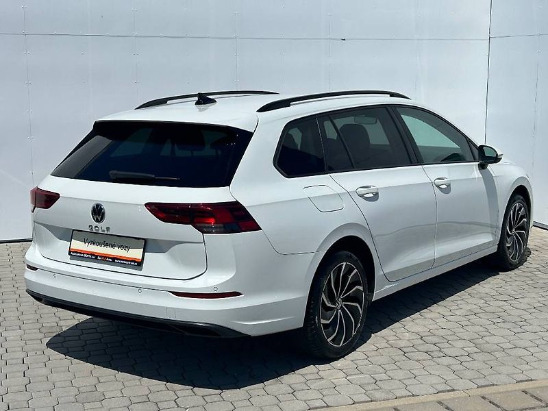 Volkswagen Golf Life 6G 1,5TSi - fotka 2 z 24