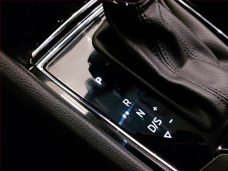 Škoda Karoq (2025) 130 let 1.5 TSI - fotka 16 z 17