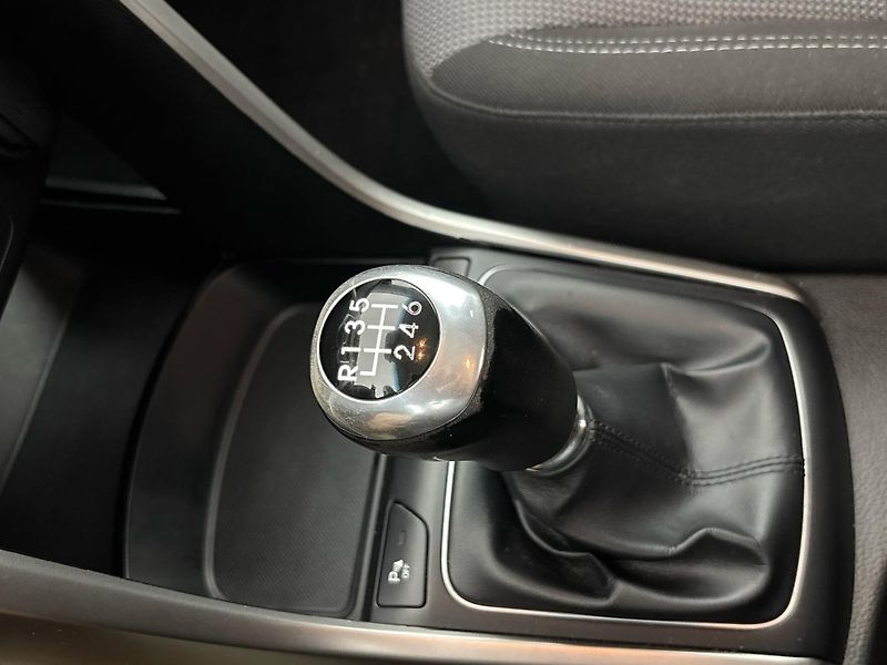 Hyundai i30 Hatchback - fotka 20 z 27