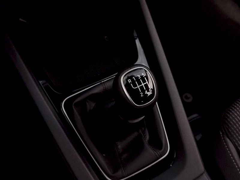 Škoda Octavia (2025) Combi Selection 1,5 Tsi 110 Kw - fotka 25 z 40