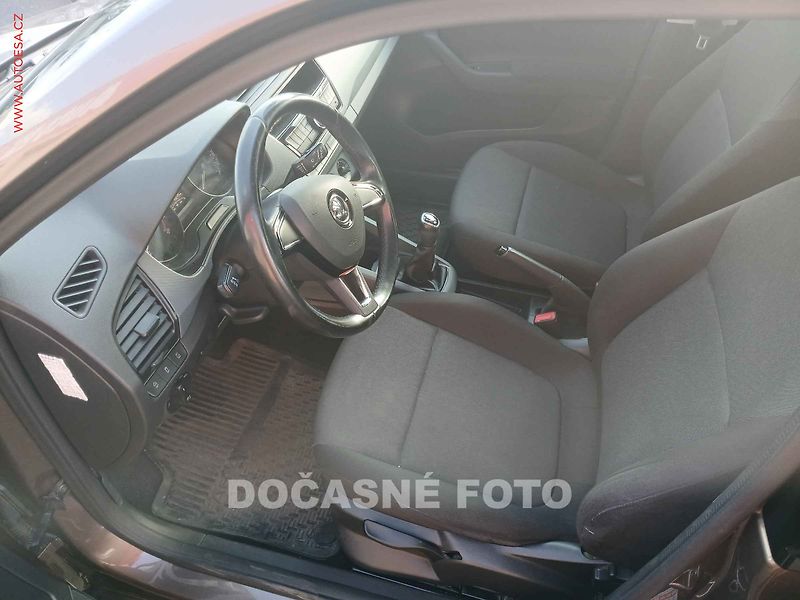 Škoda Fabia (2018) 1.0TSi, ČR, AC, STK6/28 - fotka 3 z 3