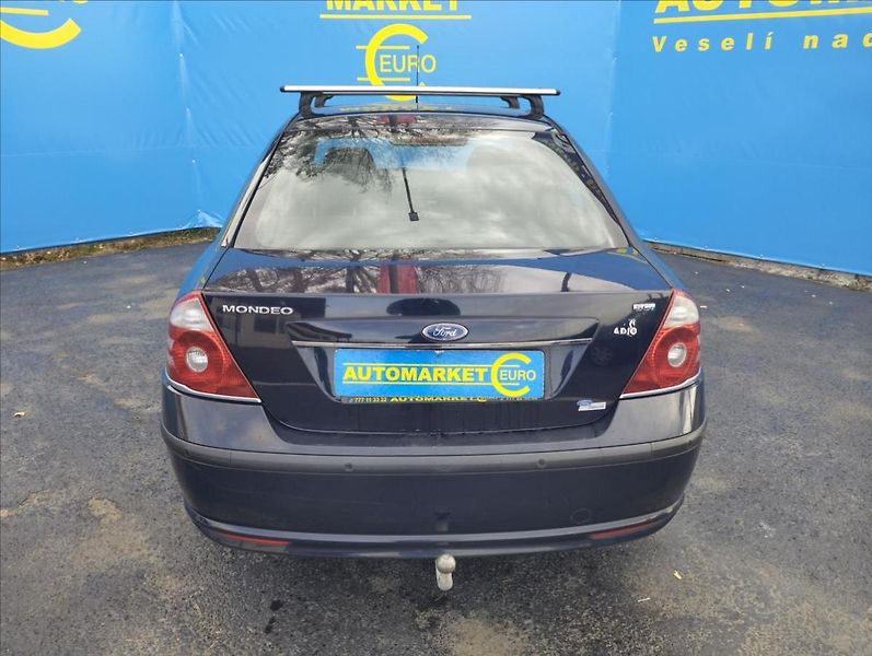 Ford Mondeo 1,8 Ghia - fotka 5 z 17