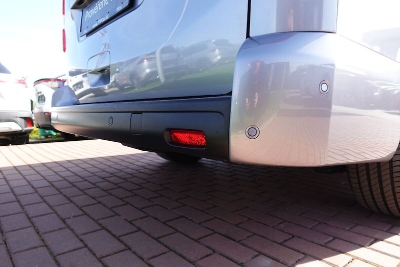 Toyota ProAce Verso 2.0 Diesel 177 - 8 AT Family 8 - fotka 33 z 36