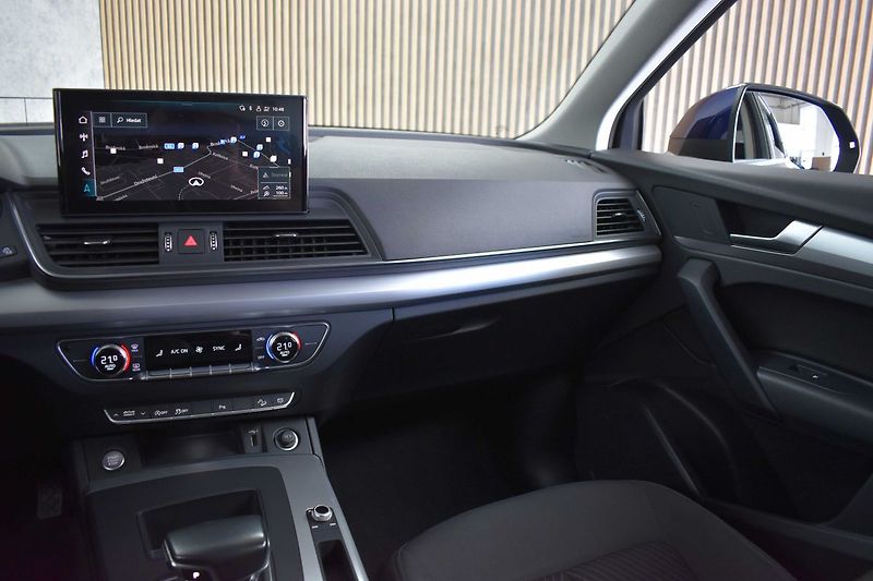Audi Q5 2.0 TDI 120kW*LED*ACC*EL.KUFR* - fotka 9 z 41