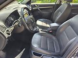 Škoda Octavia 2.0 FSI kombi Elegance LPG - náhled 17