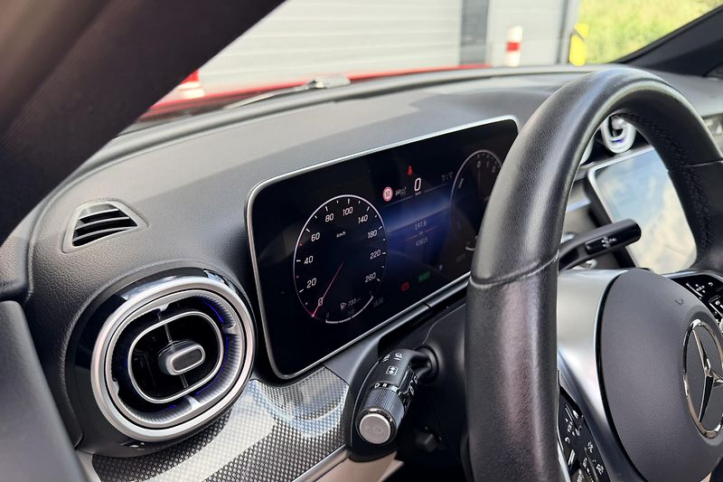 Mercedes-Benz Třídy C (2024) C 300 de 4Matic EQ - fotka 20 z 100