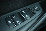 BMW Řada 5 (2018) 520d xDrive, 4X4, Automat - náhled 16
