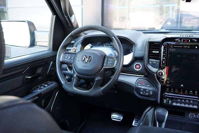 RAM 1500 TRX, Equipment Level 2, Harman - fotka 31 z 62