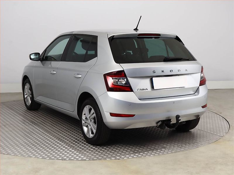 Škoda Fabia (2020) Style 1.0 TSI, Serv.kniha - fotka 4 z 14