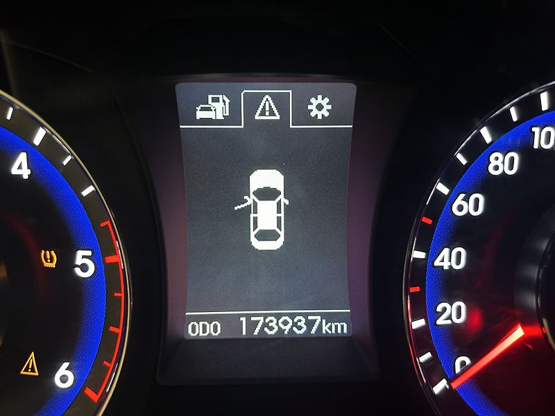 Hyundai i40 1.7 CRDI Experience - fotka 8 z 24