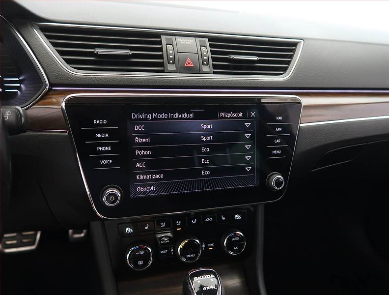 Škoda Superb (2022) Scout 2.0 TDI, Scout - fotka 20 z 29