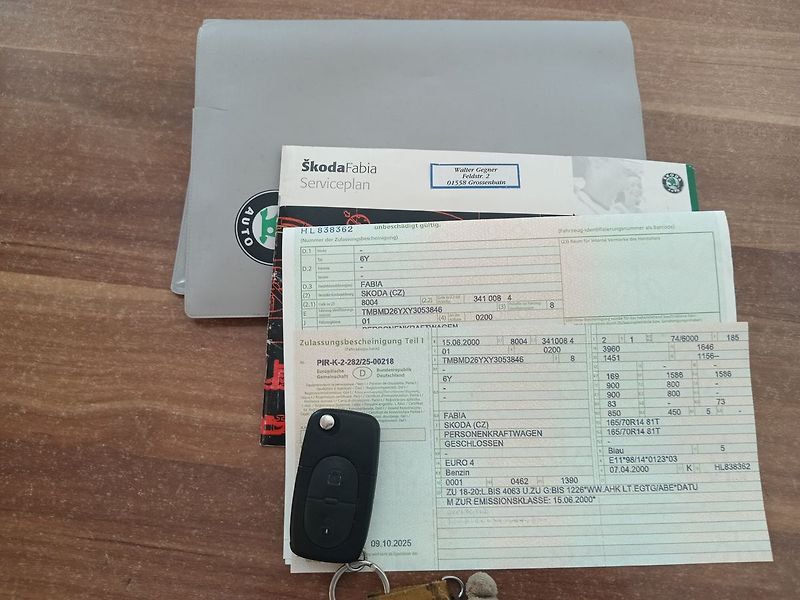 Škoda Fabia 1.4 16V  Elegance - fotka 22 z 28