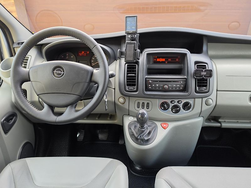 Opel Vivaro 2.0CDTi 84kW 6-MÍST*KLIMA*T.Z. - fotka 27 z 39