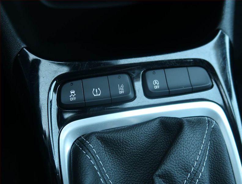 Opel Crossland X (2021) 1.2, ČR,1.maj, Serv.kniha - fotka 16 z 18