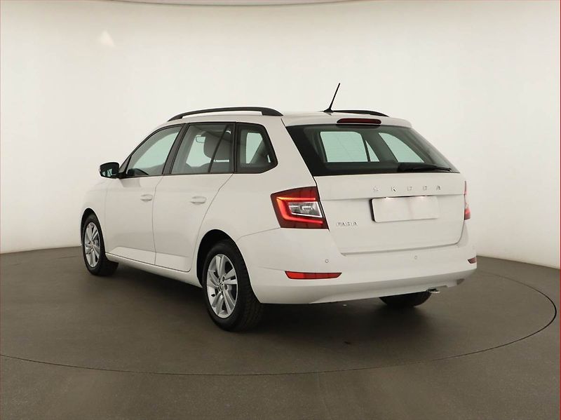 Škoda Fabia (2021) Style 1.0 TSI, ČR,1.maj - fotka 4 z 14