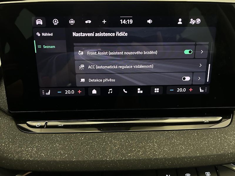 Škoda Octavia 1.5 TSI Top selection - fotka 14 z 25