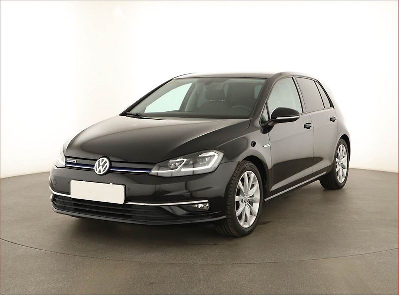 Volkswagen Golf (2020) Highline 1.5 TSI, Serv.kniha - fotka 2 z 15