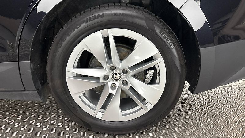 Škoda Enyaq 82 kWh AUT 80 Clever - fotka 19 z 31