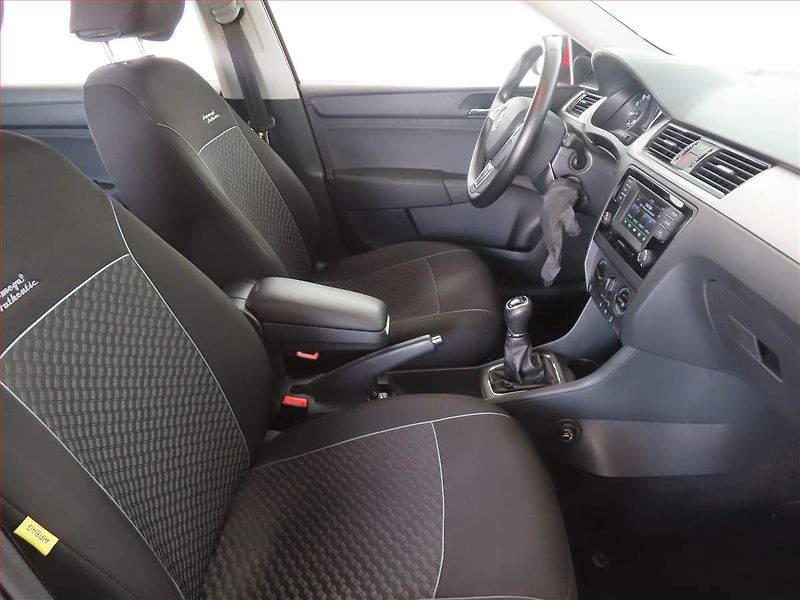 Škoda Rapid (2016) Ambition 1.2 TSI, ČR,1.maj - fotka 9 z 13