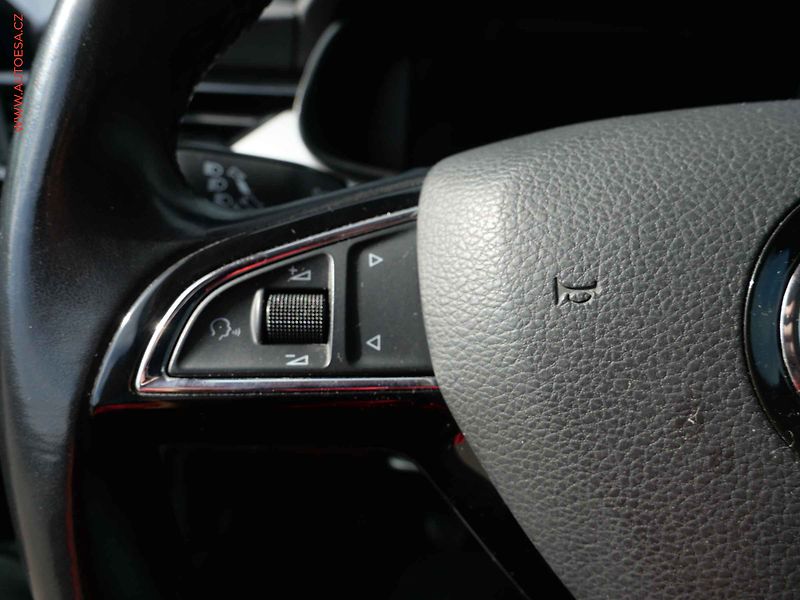 Škoda Scala (2020) 1.5 TSi, ČR, Style, LED - fotka 11 z 28