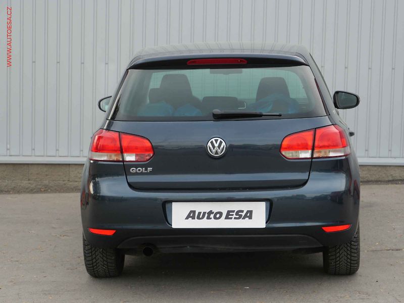 Volkswagen Golf (2011) 1.6 TDi, Comfortline, DSG - fotka 5 z 19