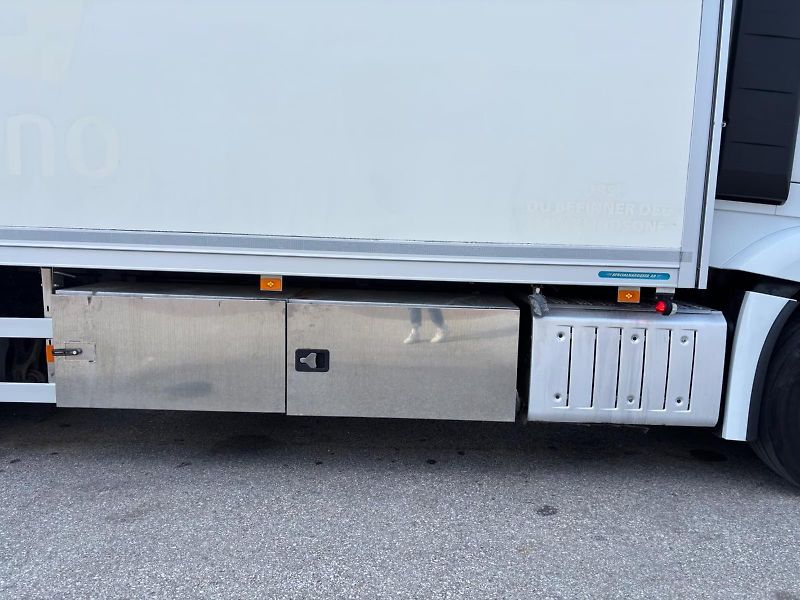 Mercedes-Benz Actros (2018) 2553 6x2 chlaďák EURO 6 - fotka 8 z 22
