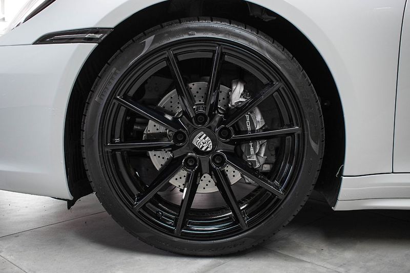 Porsche 911 992 CARRERA 4*BLACK PAKET*DPH* - fotka 26 z 29