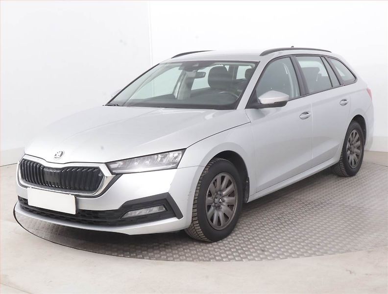 Škoda Octavia (2022) Ambition 2.0 TDI, ČR,1.maj - fotka 2 z 15