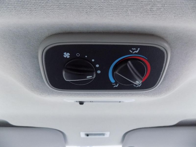 Ford Transit 2,2 TDCI 85 KW LWB TREND TEMP - fotka 29 z 44