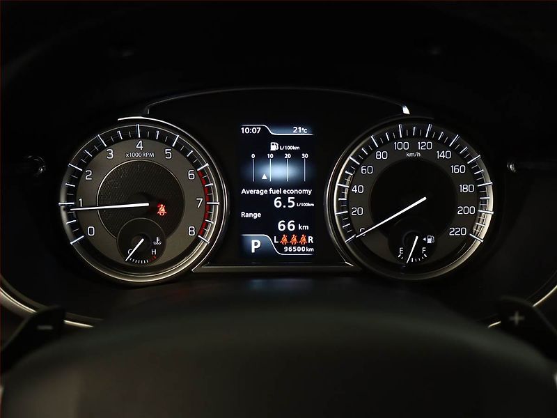 Suzuki Vitara (2019) 1.4 BoosterJet, Automat - fotka 9 z 17