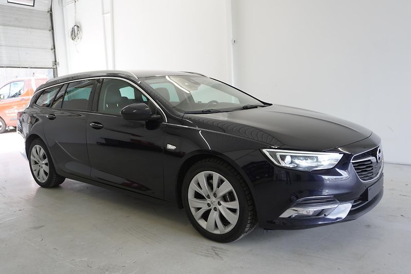 Opel Insignia 2,0T 154kW SPORTS TOURER 4X4 - fotka 3 z 32