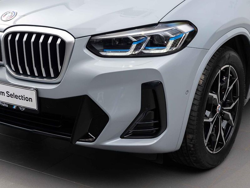 BMW X3 xDrive30d - fotka 7 z 24
