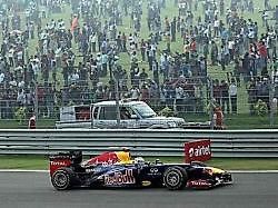 Sebastian Vettel v cíli Velké ceny Indie.